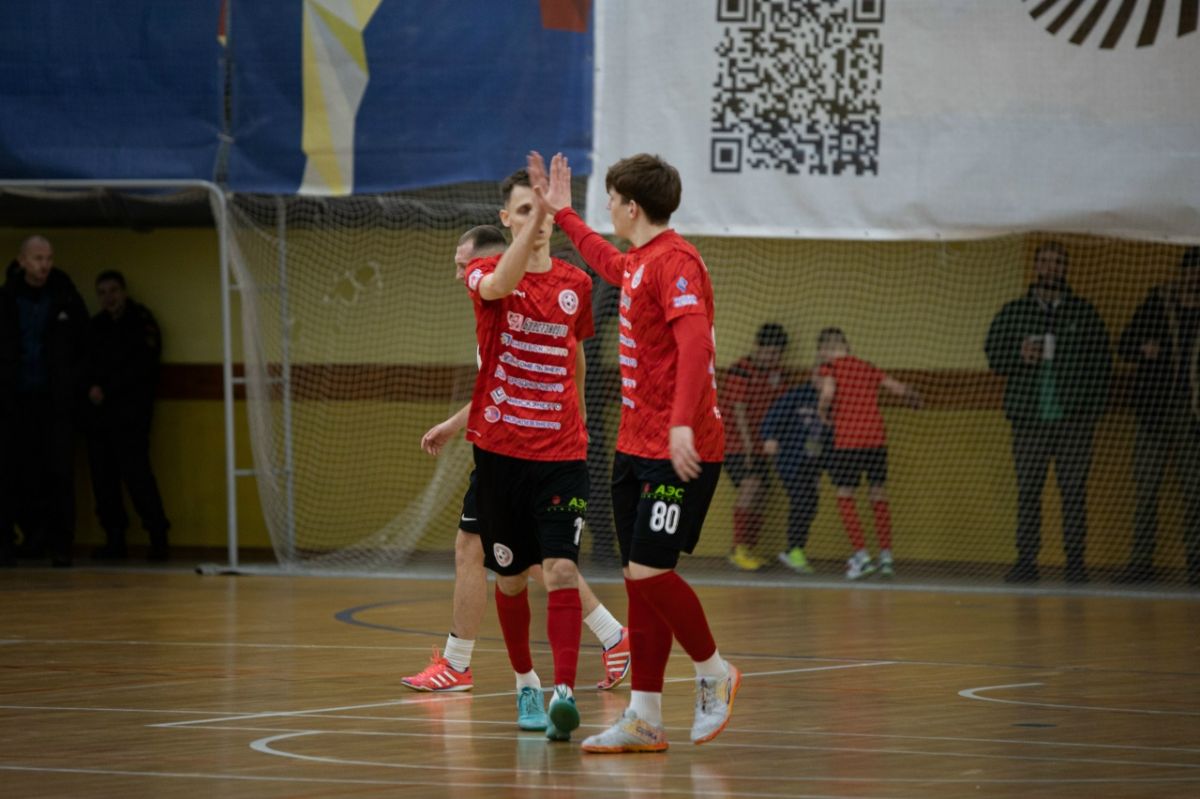 Новости МФК Витэн - Убедительная победа в первом четвертьфинале